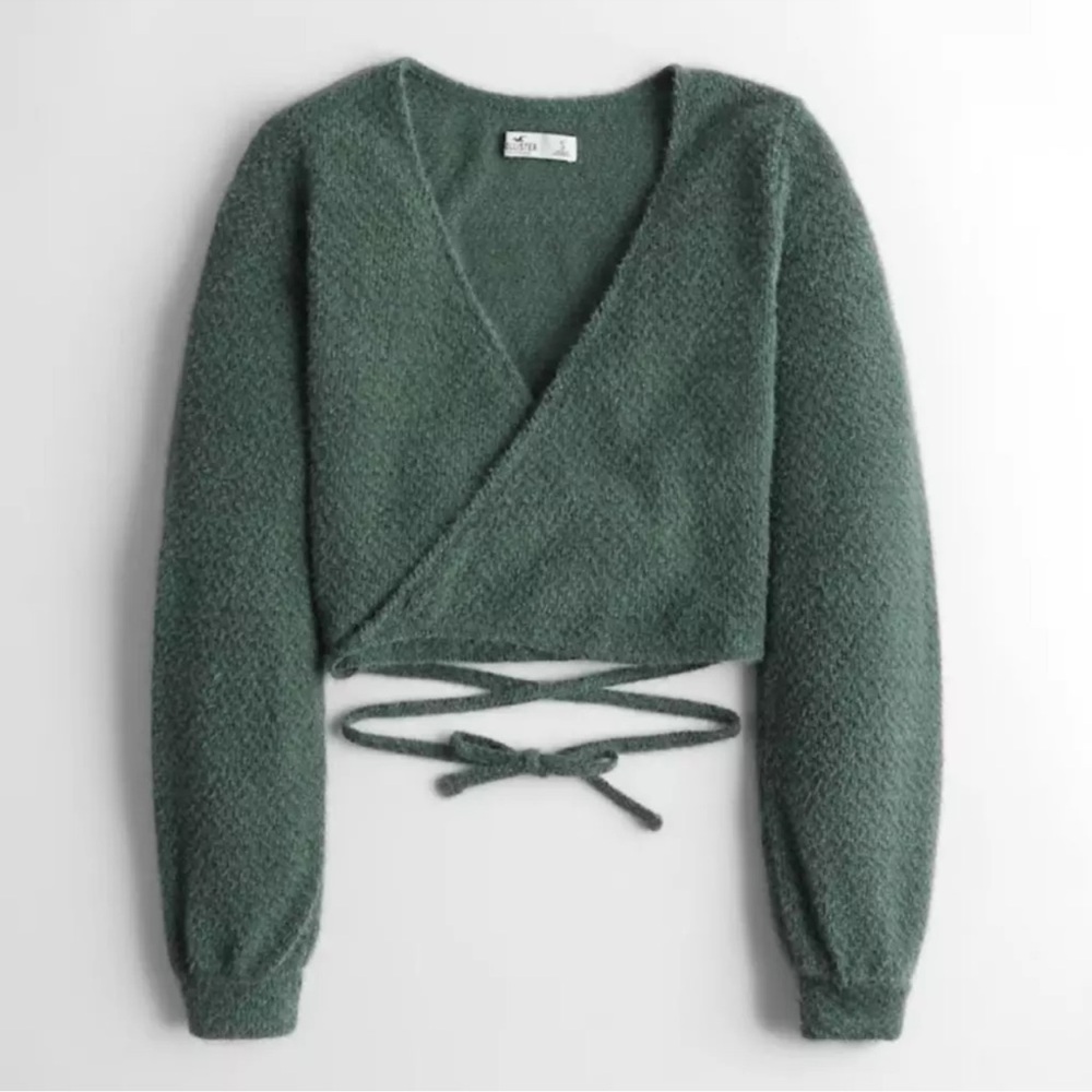 Hollister Multi-Way Eyelash Wrap Top